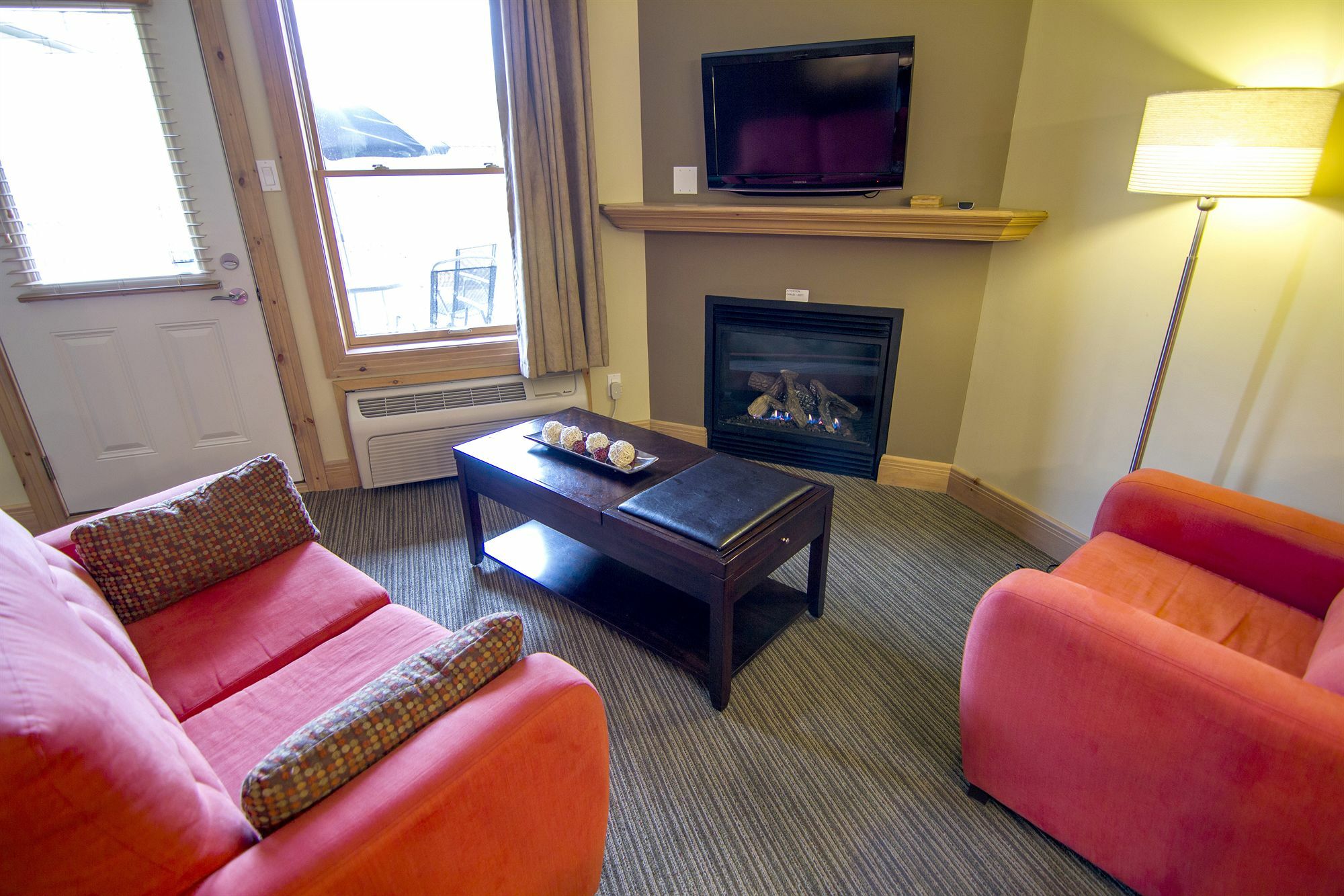 Suites De La Gare - Location Adp Mont-Tremblant Buitenkant foto